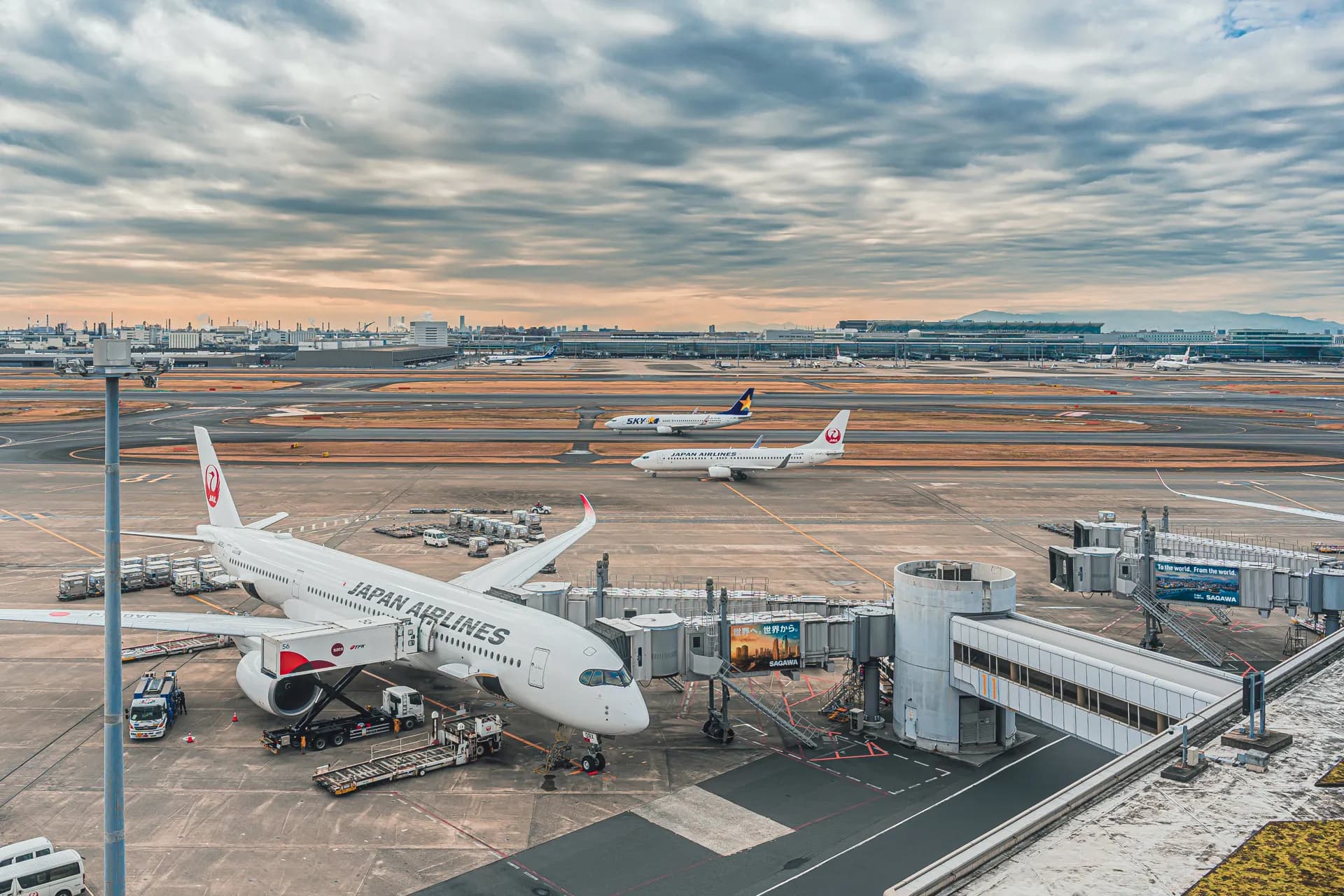 Aircraft and cargo operations at a Japanese international airport